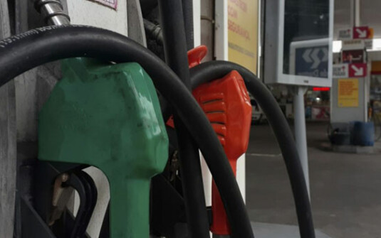 Notícia – PL que pode reduzir gás a R$ 65 e gasolina a R$ 5 passa em comissão do Senado