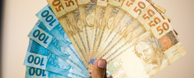 Governo antecipa 13º de aposentados do INSS para abril e maio