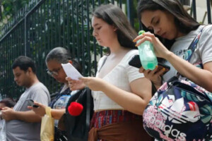 Notícia – Governo veta projeto que retira direitos trabalhistas de jovens no primeiro emprego